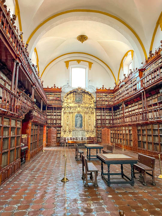 biblioteca palafoxiana de puebla