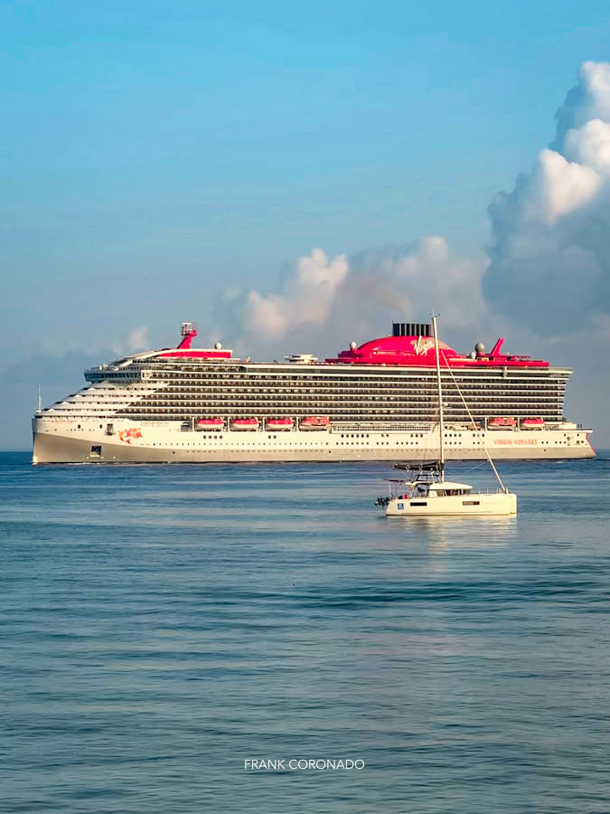 crucero llegando a cozumel