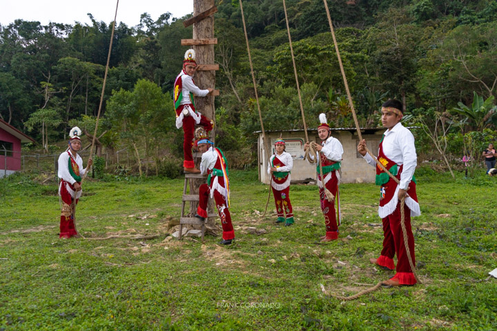 grupo de danzantes