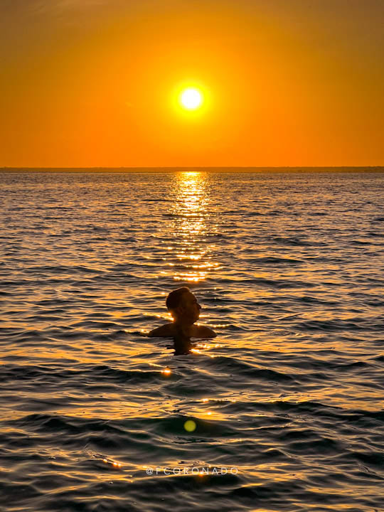 amanecer en la laguna de bacalar