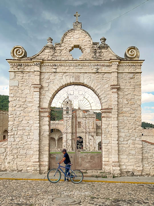 puerta al atrio del templo de teposcolula