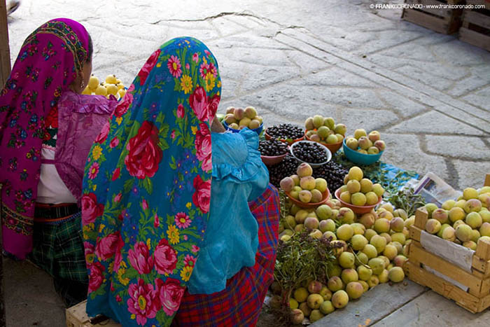 mujeres en el mercado de tlacolula Oaxaca