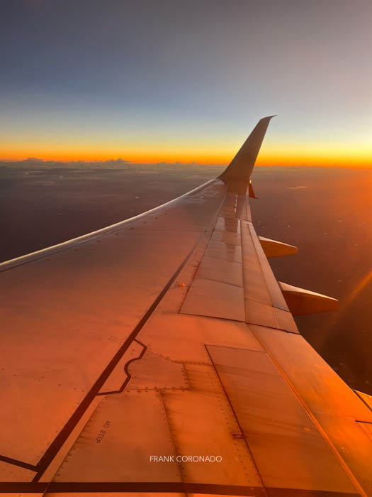 atardecer desde la ventanilla del avion