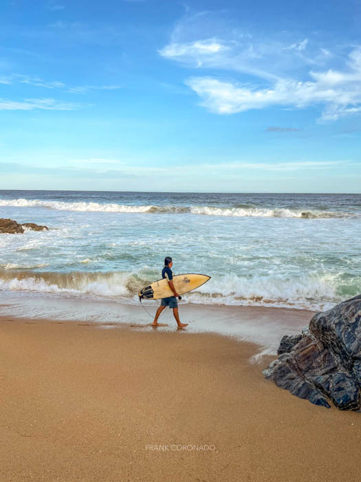 Surfeador en Zipolite